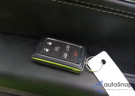 2024 Jeep Wagoneer L Series Ii Carbide 4X4 z USA, uszkodzony, nr VIN 1C4SJSBP8RS141007